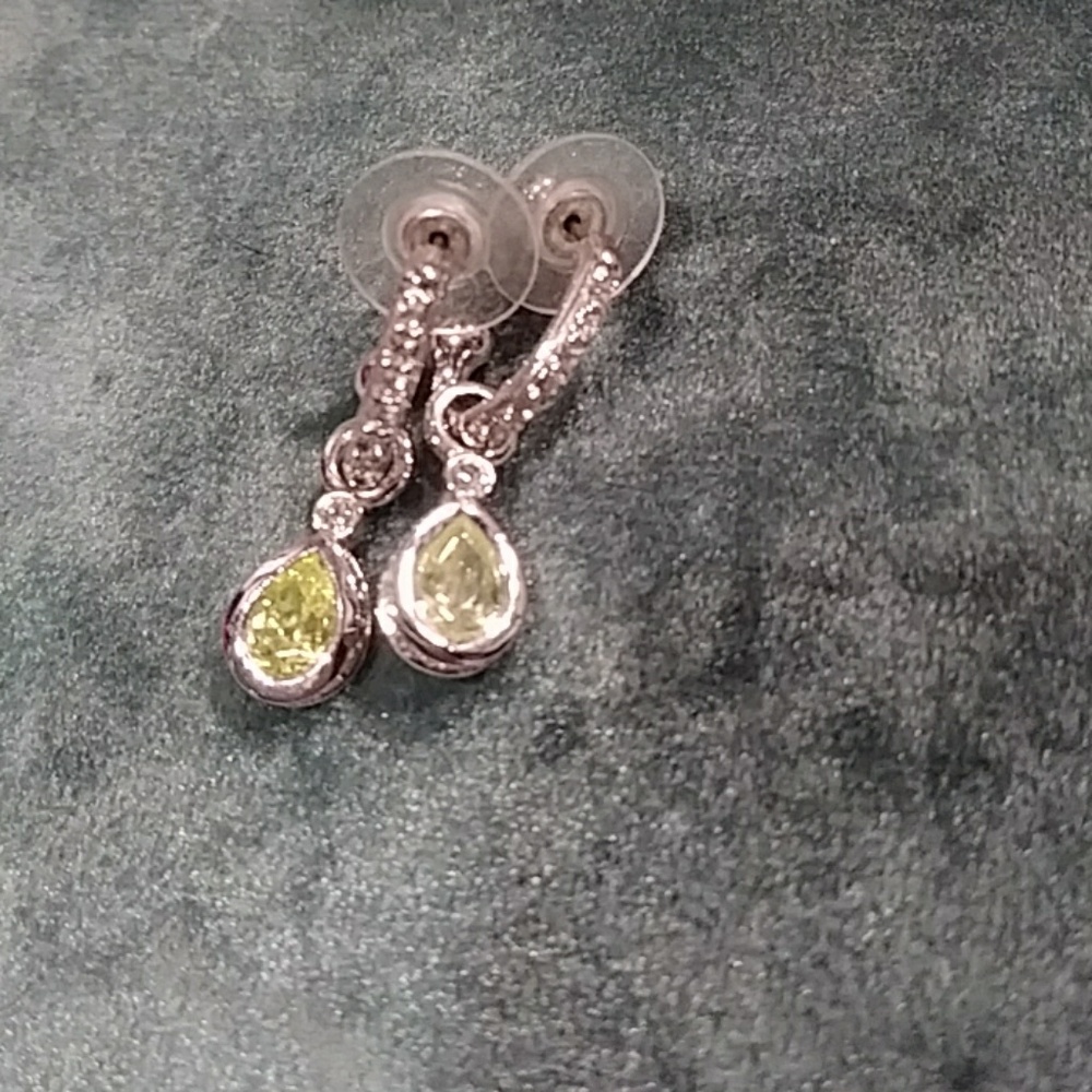 Lime stone silver earrings
